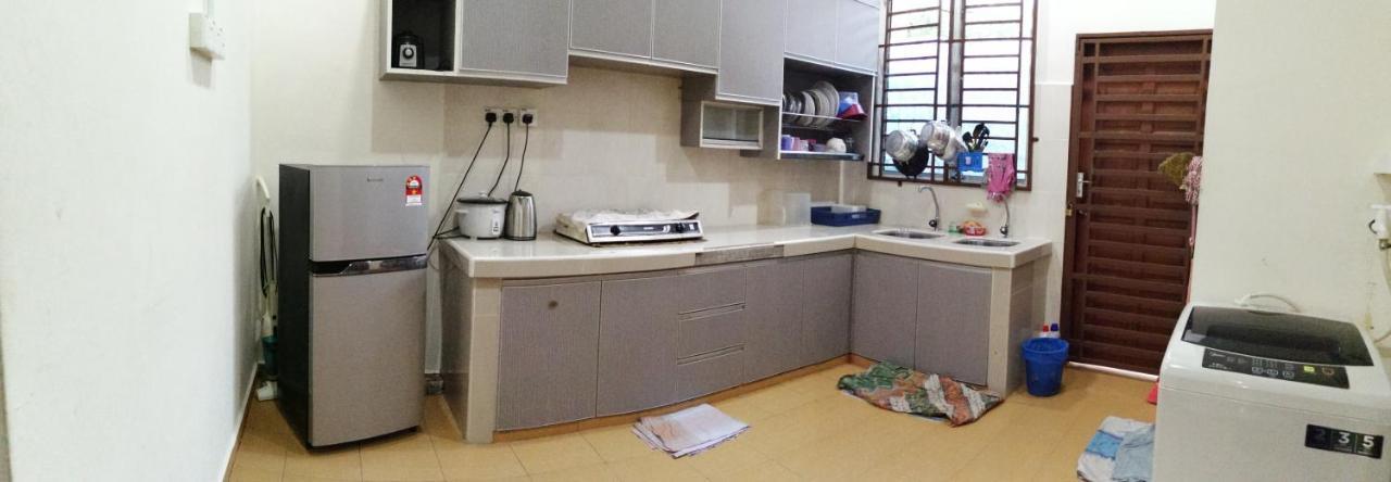 Assyifa Homestay Dungun Bagian luar foto