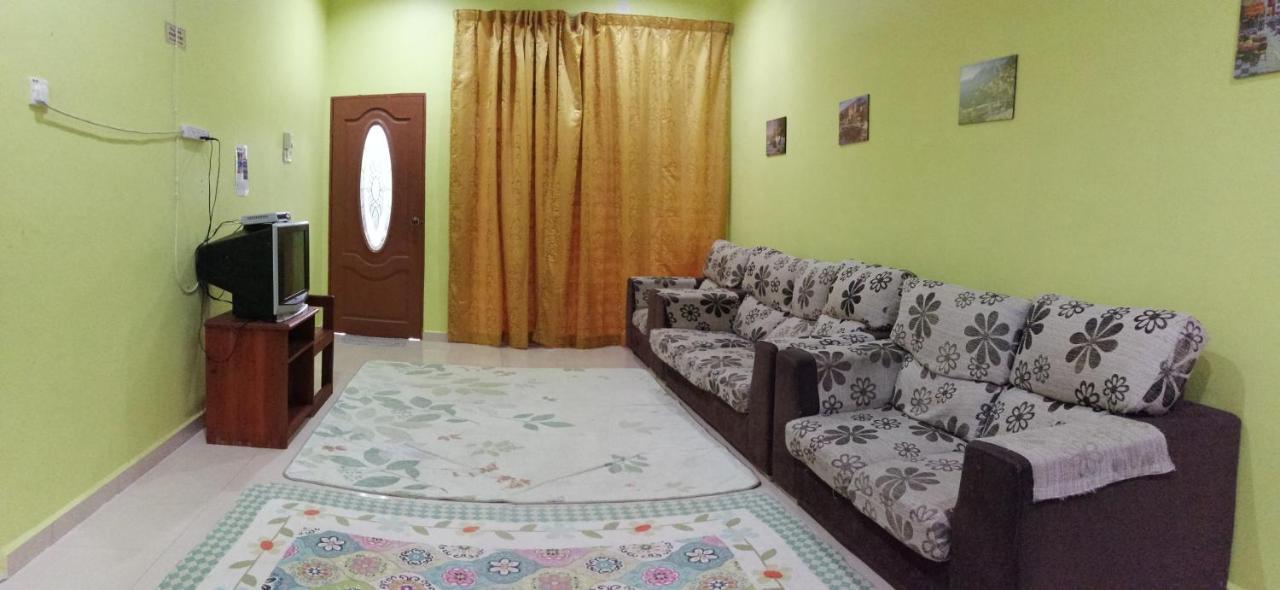 Assyifa Homestay Dungun Bagian luar foto